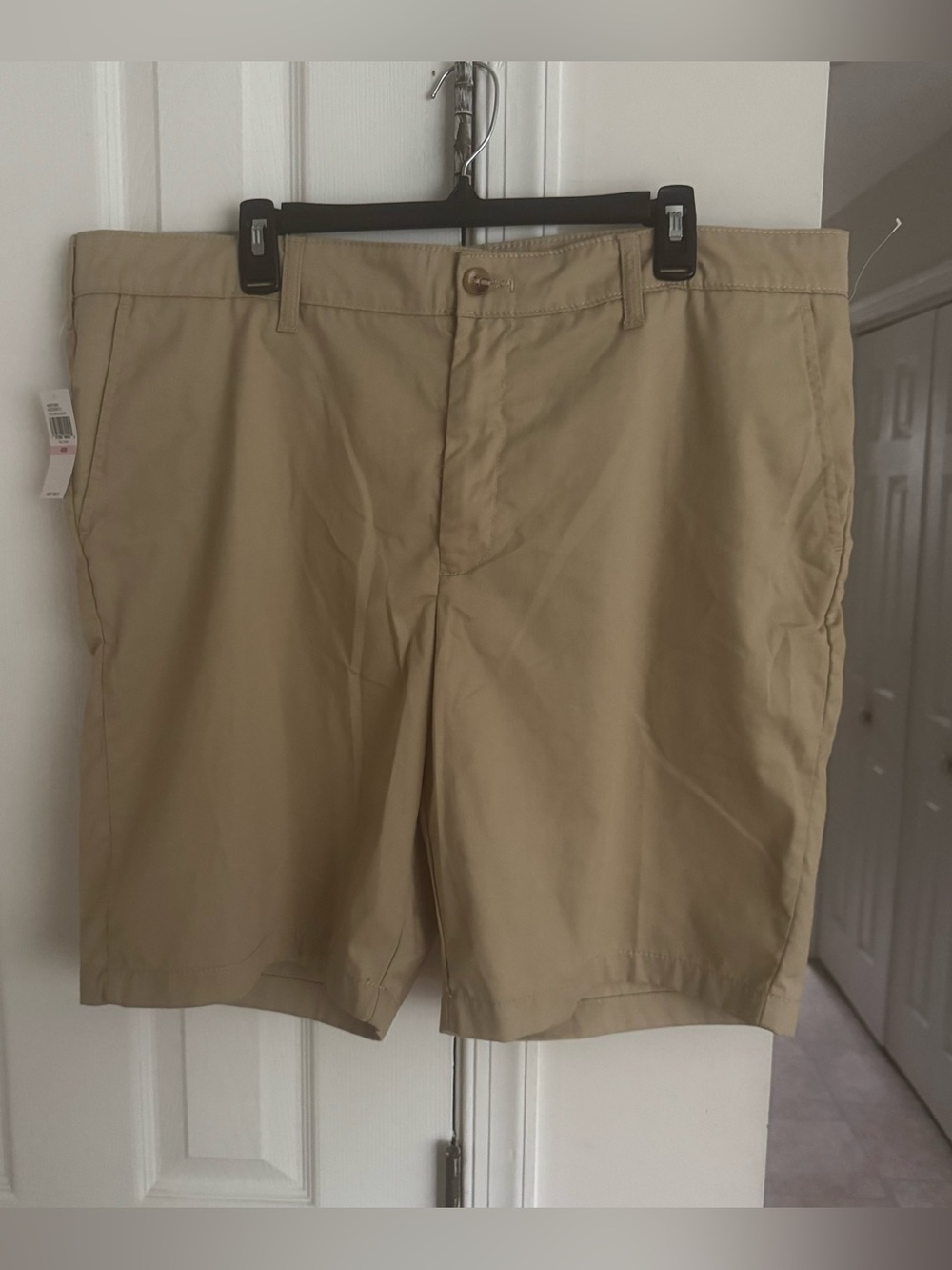 IZOD Mens Classic Fit Chino Shorts Khaki Tan Size 40 Waist 9.5" Inseam Twill NWT - Picture 4 of 9